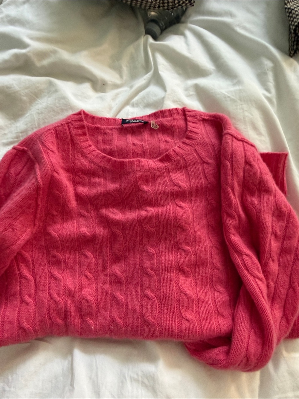 Cashmere pink cable knit sweater